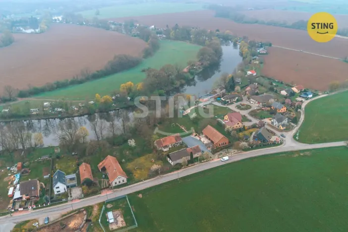 Prodej rodinného domu, Kunětice, 500 m2