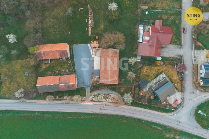Prodej rodinného domu, Kunětice, 500 m2