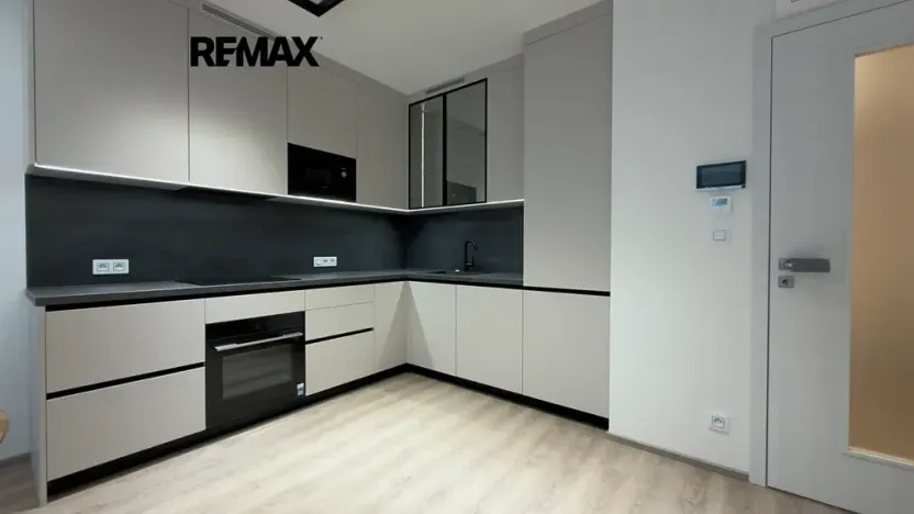 Pronájem bytu 2+kk, Praha - Libeň, Kotlaska, 59 m2