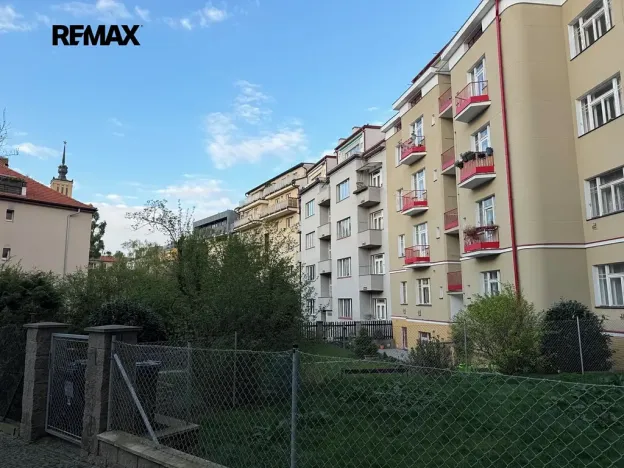 Pronájem bytu 2+kk, Praha - Dejvice, Koulova, 43 m2