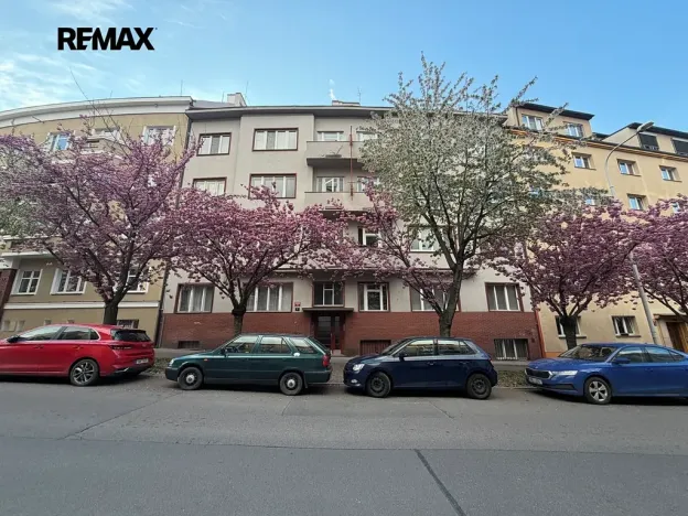 Pronájem bytu 1+kk, Praha - Dejvice, Koulova, 30 m2