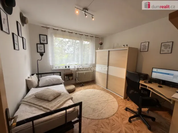 Pronájem atypického bytu, Ústí nad Labem, Karla IV., 12 m2