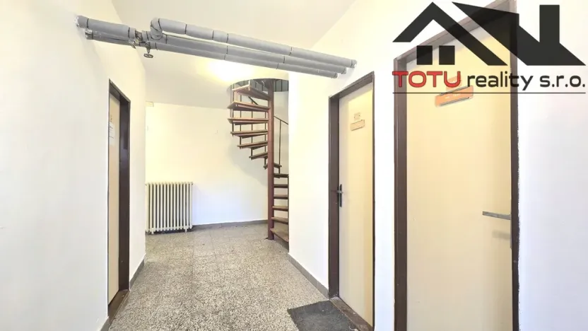 Pronájem skladu, Chrudim, Palackého třída, 31 m2