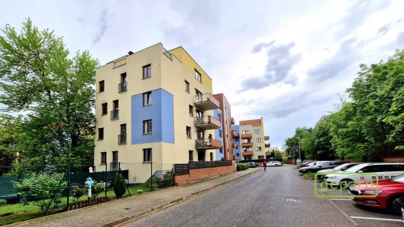 Pronájem bytu 2+kk, Praha - Hostivař, Vladycká, 52 m2
