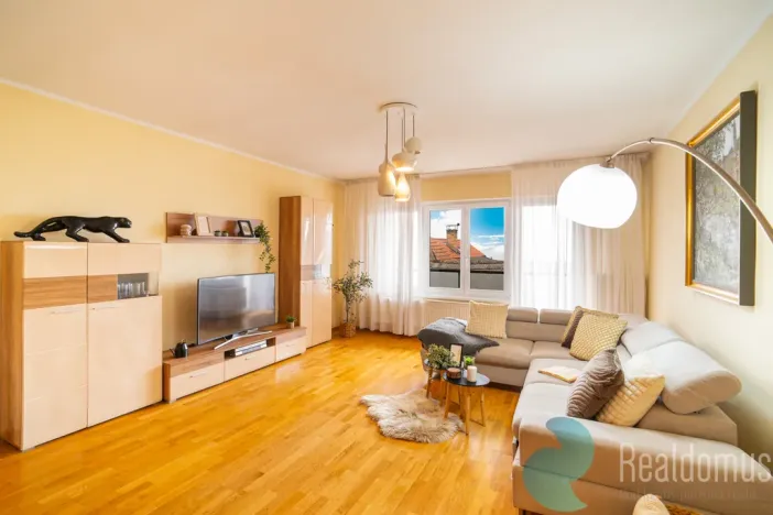 Prodej komerčního pozemku, Světlík, 304 m2