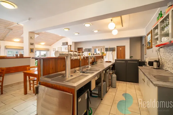 Prodej restaurace, Světlík, 504 m2