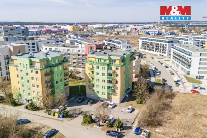 Pronájem garážového stání, Plzeň, Goldscheiderova, 13 m2