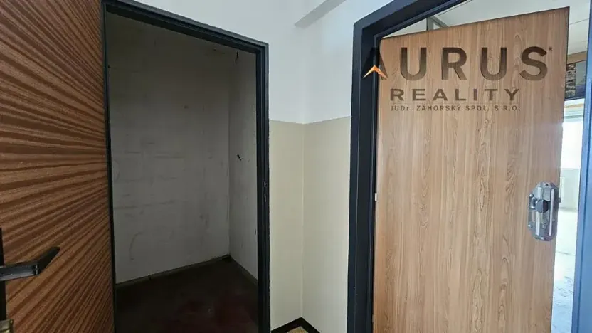 Prodej bytu 2+kk, Praha - Chodov, V průčelí, 46 m2