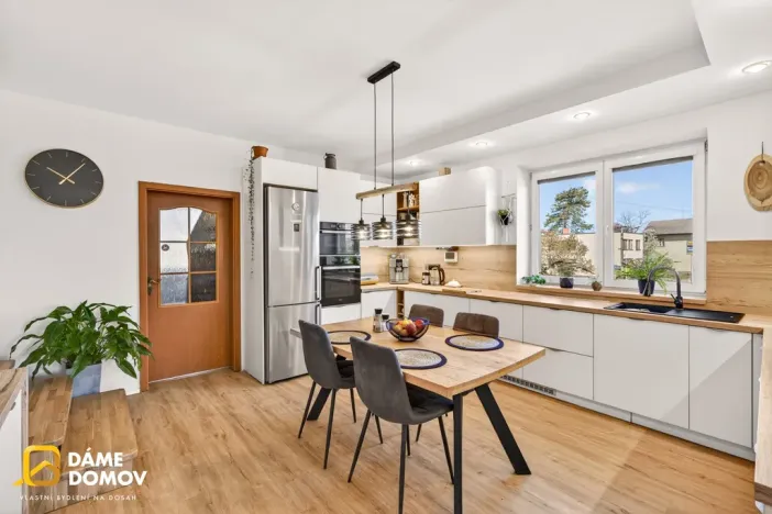 Prodej ubytování, Zlín - Štípa, Mariánské náměstí, 819 m2