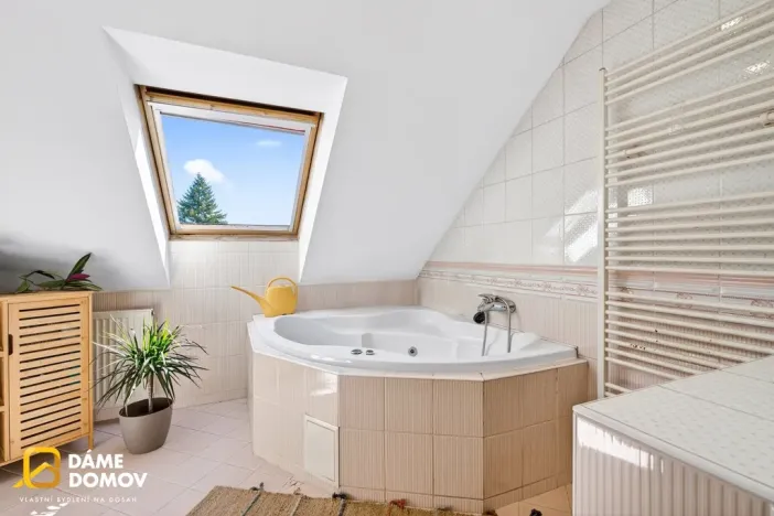 Prodej ubytování, Zlín - Štípa, Mariánské náměstí, 819 m2