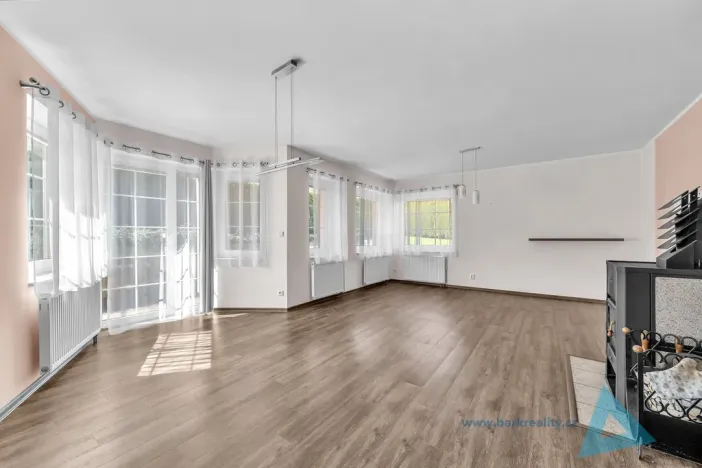 Prodej rodinného domu, Nová Paka, L. Zívra, 180 m2