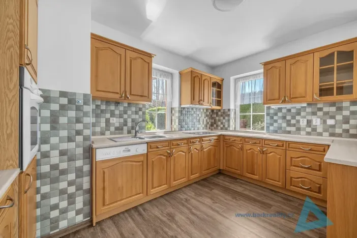 Prodej rodinného domu, Nová Paka, L. Zívra, 180 m2