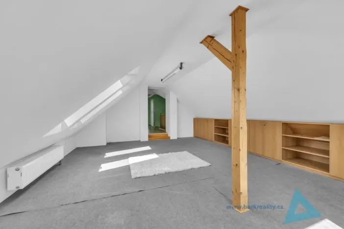 Prodej rodinného domu, Nová Paka, L. Zívra, 180 m2