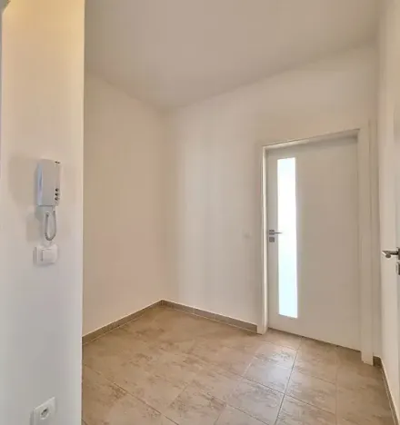 Pronájem bytu 1+1, Praha - Smíchov, Podbělohorská, 45 m2