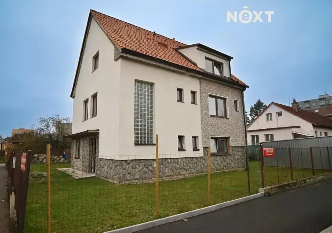 Prodej bytu 3+1, České Budějovice, Ant. Slavíčka, 64 m2