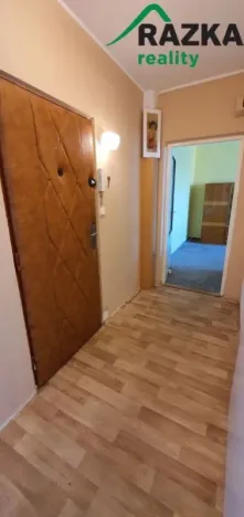 Pronájem bytu 2+1, Mariánské Lázně - Úšovice, Školní náměstí, 61 m2