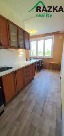 Pronájem bytu 2+1, Mariánské Lázně - Úšovice, Školní náměstí, 61 m2