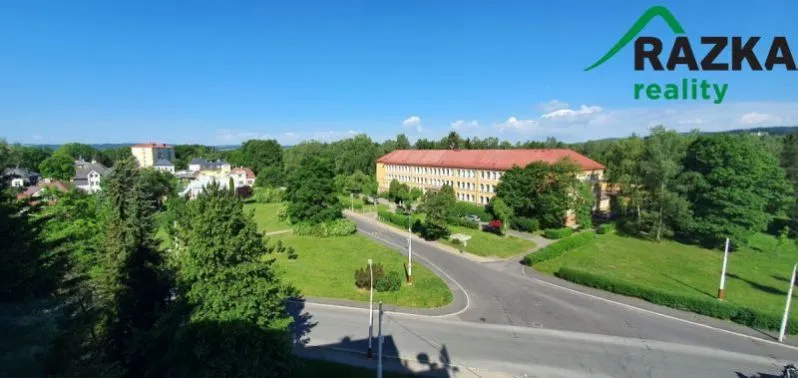 Pronájem bytu 2+1, Mariánské Lázně - Úšovice, Školní náměstí, 61 m2