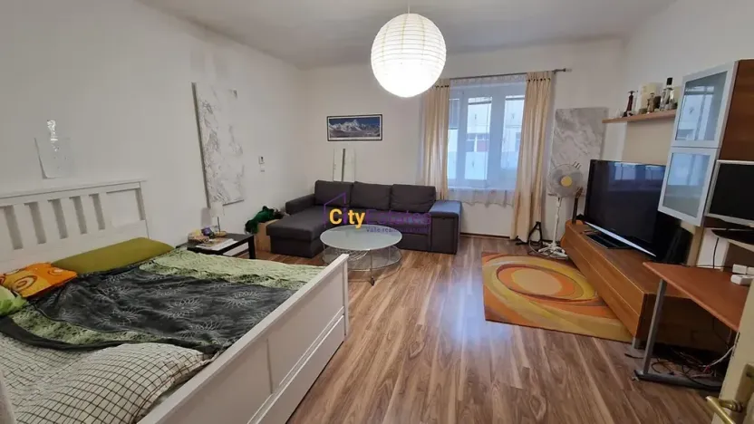 Pronájem bytu 2+kk, Praha - Košíře, Cetyňská, 56 m2