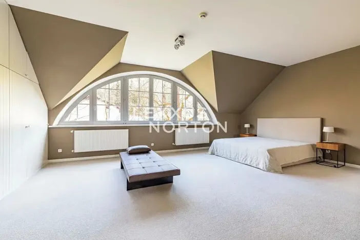 Pronájem vily, Praha - Dejvice, V Šáreckém údolí, 719 m2