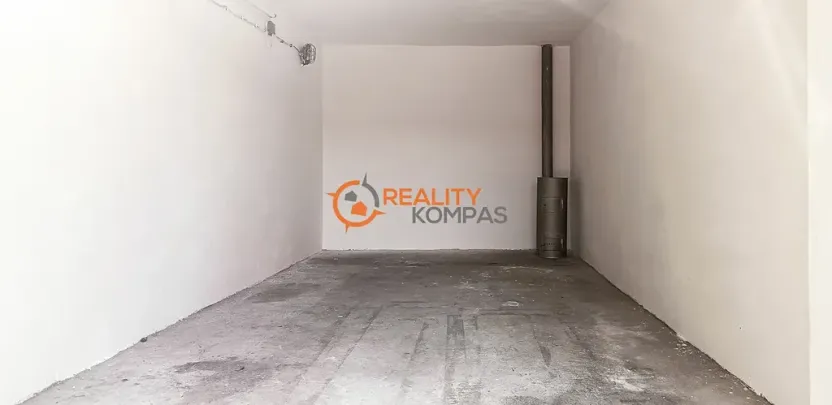 Prodej garáže, Hodonín, Plucárna, 18 m2