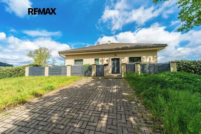 Prodej rodinného domu, Račice, 224 m2