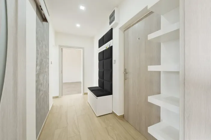Prodej bytu 2+1, Beroun, Košťálkova, 53 m2