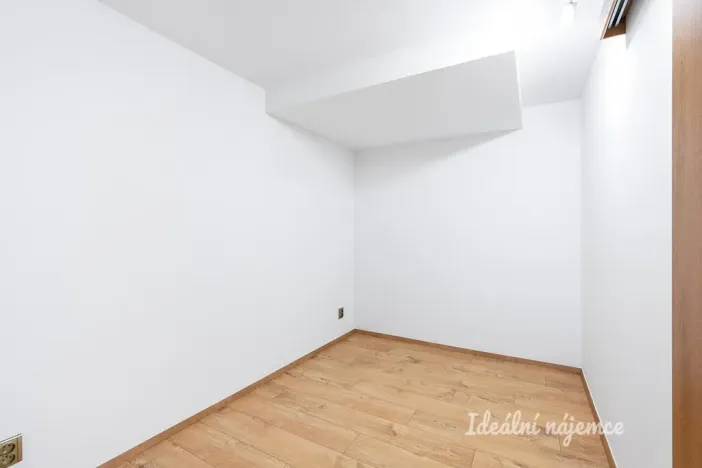 Pronájem bytu 2+kk, Přezletice, Zahradní, 34 m2
