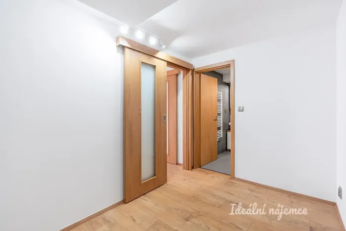 Pronájem bytu 1+1, Přezletice, Zahradní, 34 m2