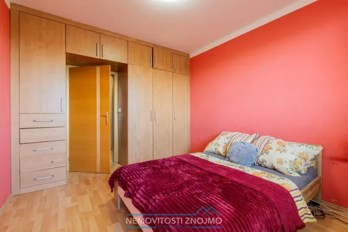 Prodej bytu 3+kk, Znojmo, Jarošova, 71 m2