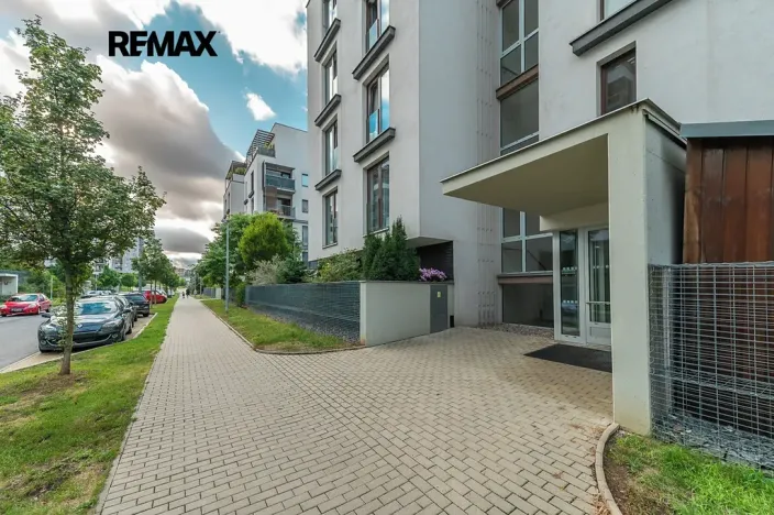 Pronájem bytu 3+kk, Praha - Hrdlořezy, Učňovská, 71 m2
