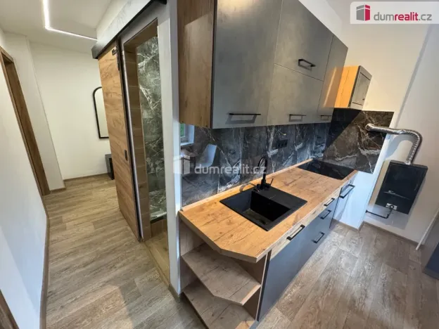 Pronájem bytu 2+1, Uherský Brod, Hlavní, 52 m2