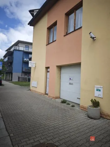 Pronájem obchodního prostoru, 73 m2