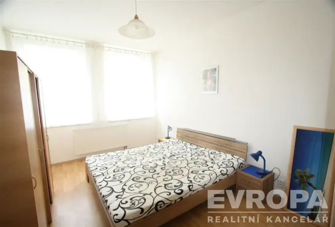 Pronájem bytu 2+kk, Praha - Žižkov, Jeseniova, 48 m2