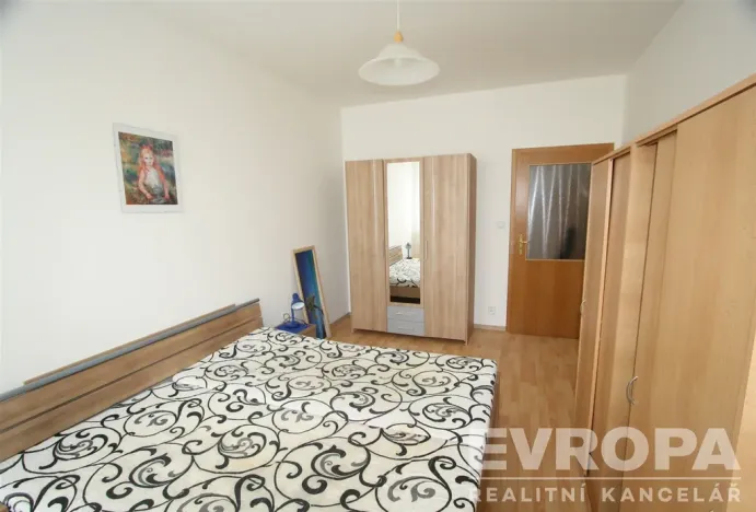 Pronájem bytu 2+kk, Praha - Žižkov, Jeseniova, 48 m2