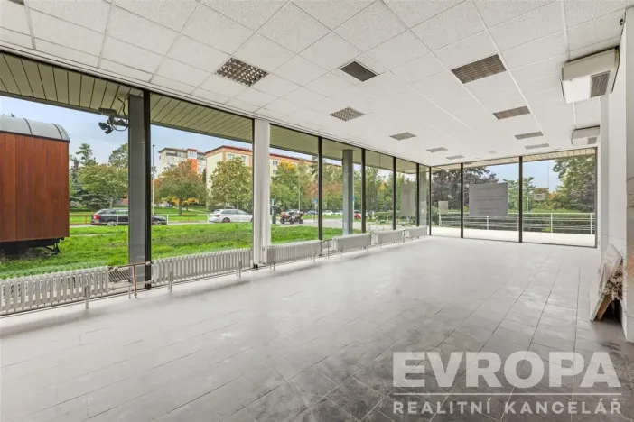 Pronájem obchodního prostoru, Praha - Strašnice, V olšinách, 124 m2