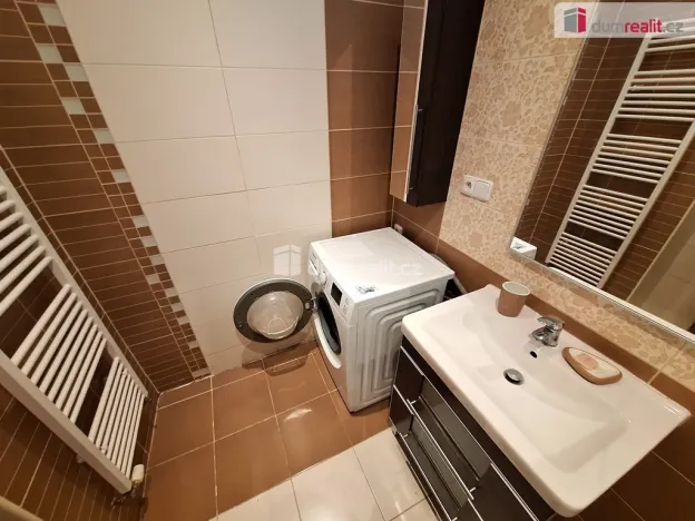 Pronájem bytu 3+kk, Praha, Kamenická, 64 m2