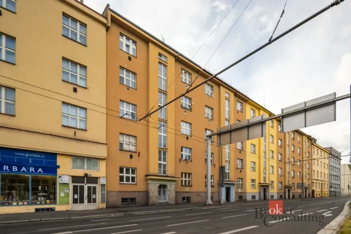 Prodej bytu 1+1, Hradec Králové, Střelecká, 59 m2