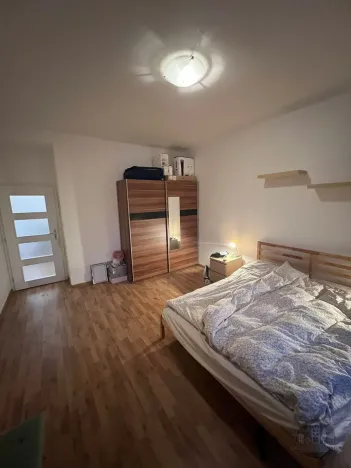 Pronájem bytu 2+kk, Praha - Karlín, Sokolovská, 40 m2