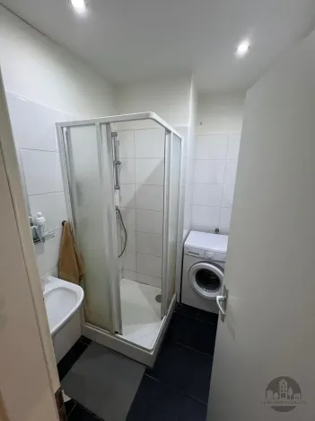Pronájem bytu 2+kk, Praha - Karlín, Sokolovská, 40 m2