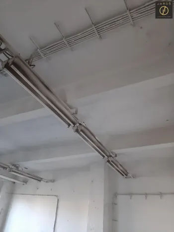 Pronájem výrobních prostor, Vroutek, 895 m2