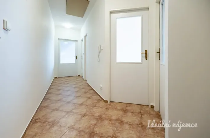 Pronájem bytu 3+kk, Praha - Újezd nad Lesy, Žiželická, 66 m2