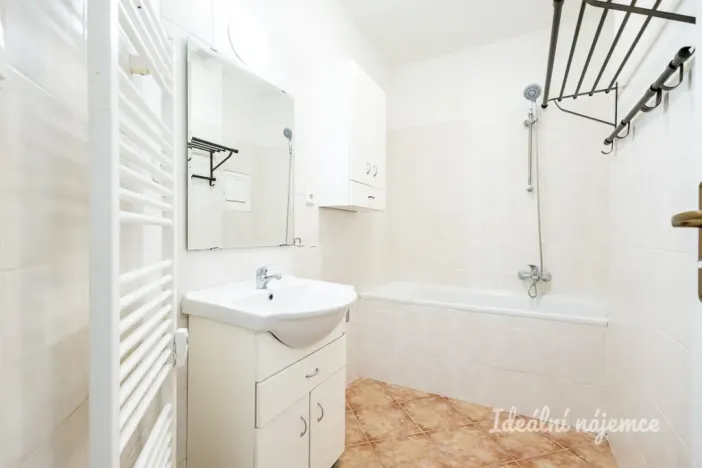 Pronájem bytu 3+kk, Praha - Újezd nad Lesy, Žiželická, 66 m2