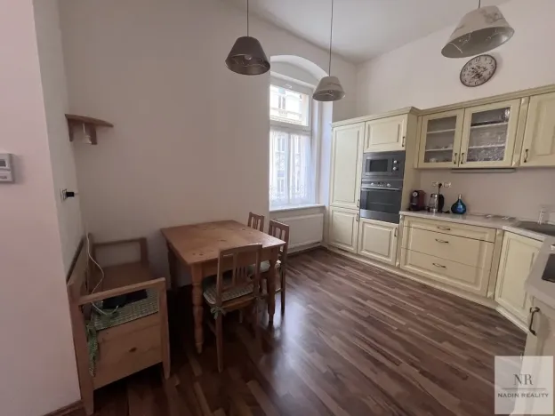 Pronájem bytu 3+kk, Karlovy Vary, Bělehradská, 82 m2