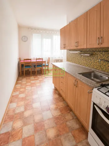 Pronájem bytu 2+1, Karlovy Vary, Závodu míru, 62 m2