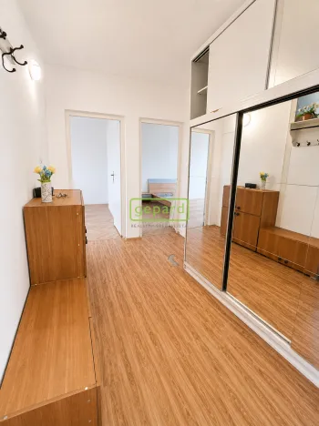 Pronájem bytu 2+1, Karlovy Vary, Závodu míru, 62 m2