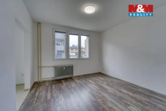 Prodej bytu 4+1, Lesná, 64 m2