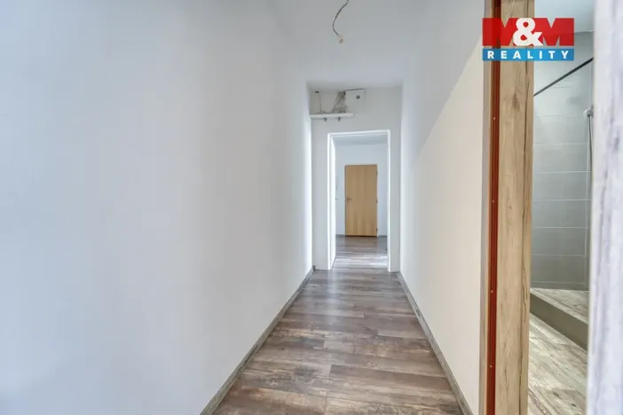 Prodej bytu 4+1, Lesná, 64 m2