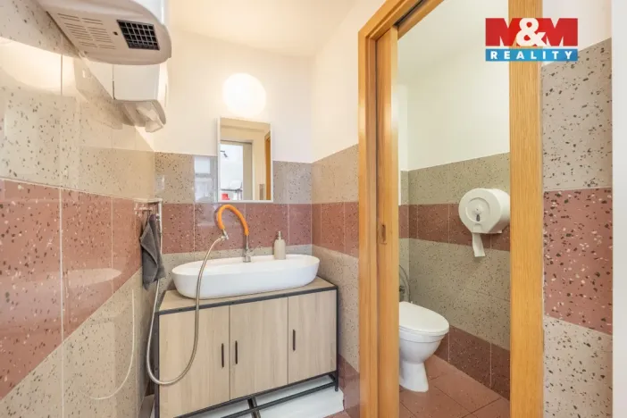 Pronájem obchodního prostoru, Praha - Smíchov, Staropramenná, 48 m2