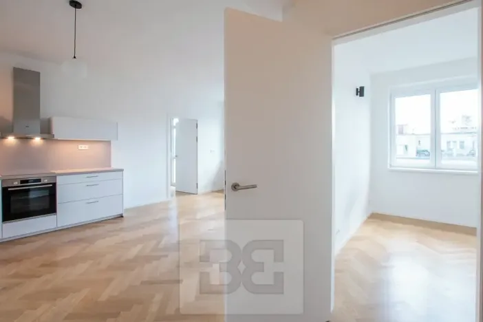 Pronájem bytu 3+kk, Praha - Libeň, Sokolovská, 70 m2